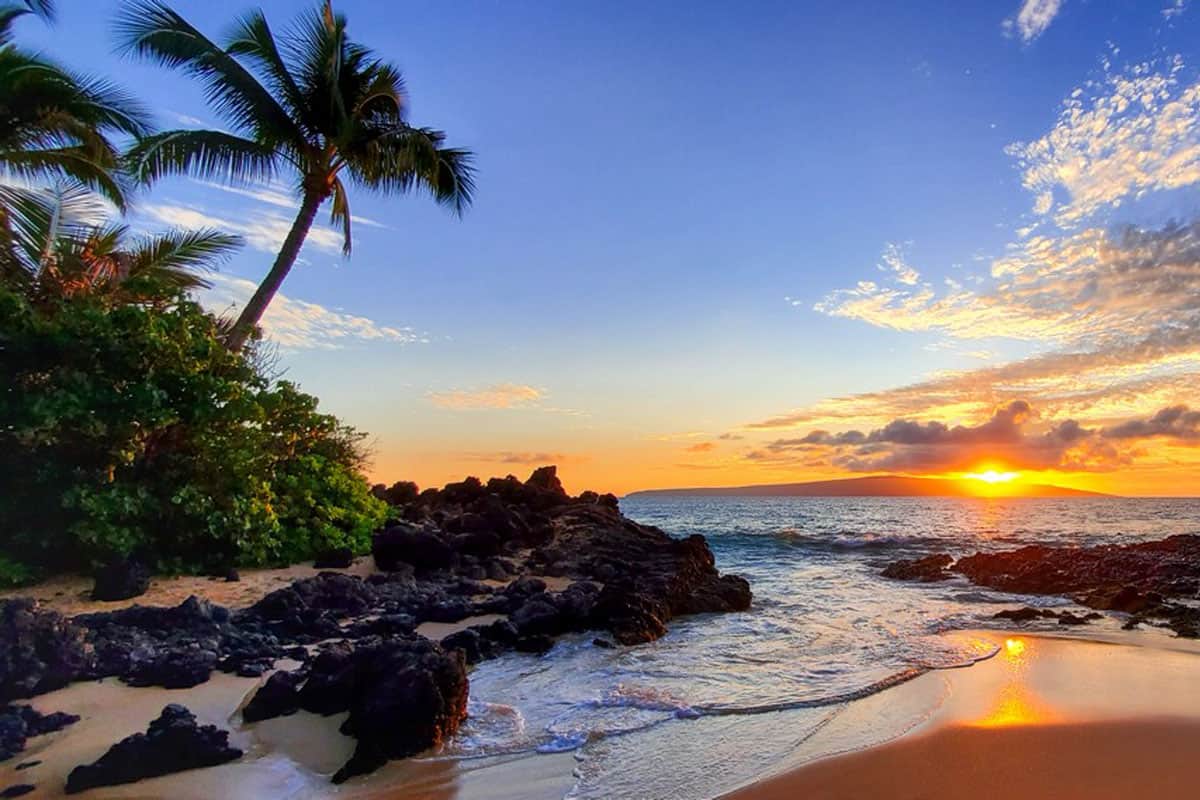 Charter a Private Jet to Hawaii
